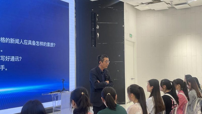 直播代运营与自播：效果差异与策略解析