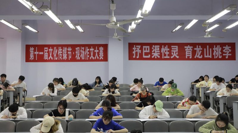成都传媒公司拍摄设备哪里买